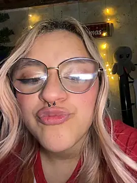 Sophia_Weest99 webcam