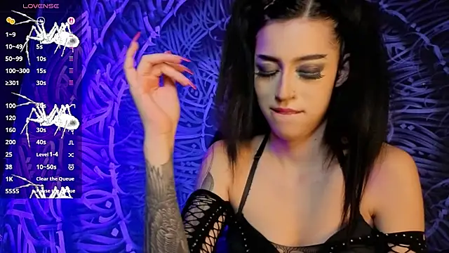 dahlia_darkwood webcam