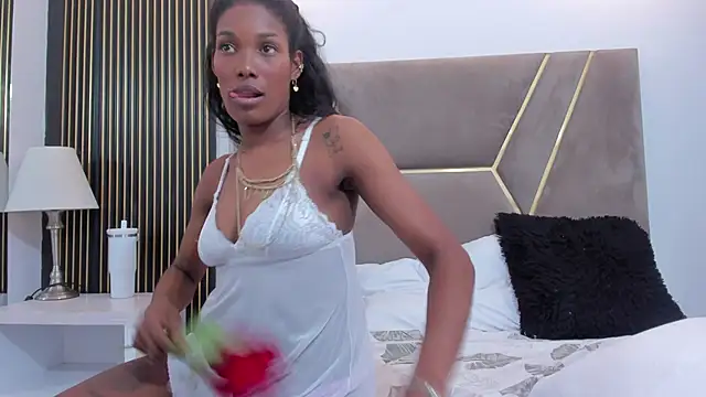 Bella_Rousee_ webcam