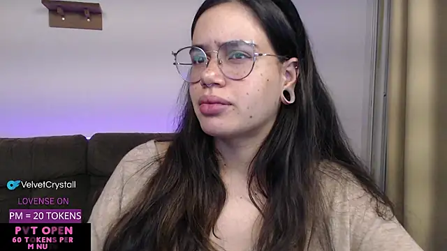 Velvetcrystall webcam