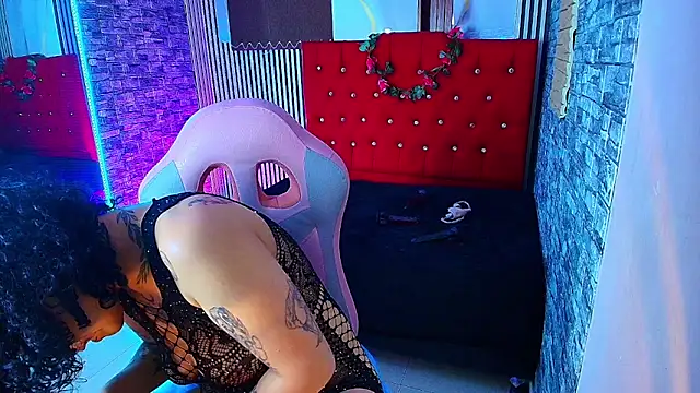 mia_hernnandez webcam