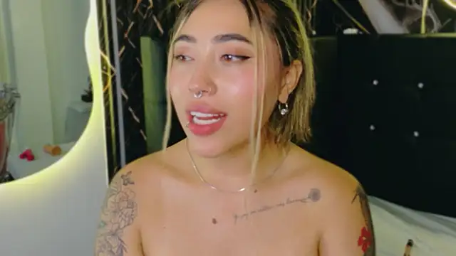 ManuelaVeelez webcam