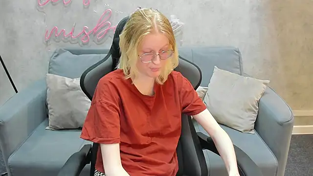 ElizabethHarpper webcam