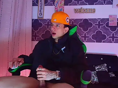 Skinny_batman webcam