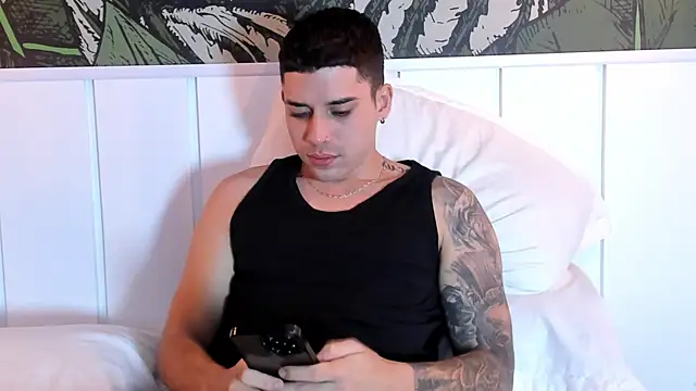 Mike_montoya1 webcam