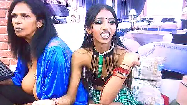 IndianSexySlender webcam