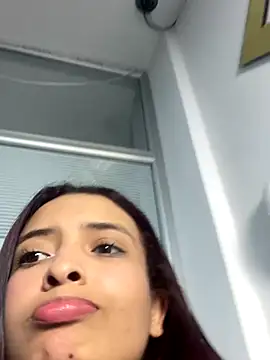 Aithana_Petite webcam