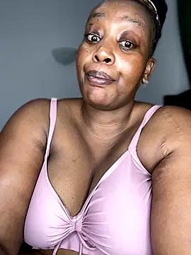 MsWhiteChocolatt... Live Webcam on Stripchat