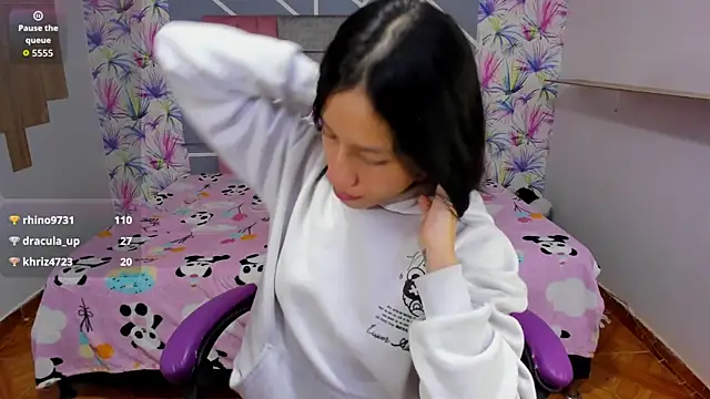 AdelaidaManson18 webcam