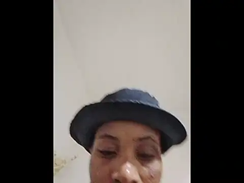 SexyChantyBabe25 webcam