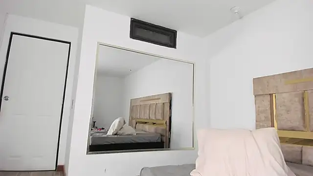 thecrazyadamss_ webcam