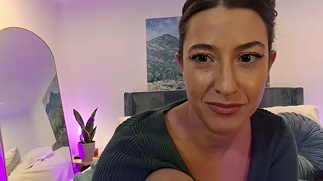 outdoorxventure (F milf) - Sexy surprise!