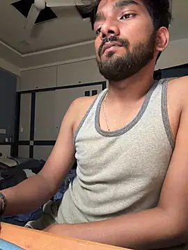 BeardedBulge webcam