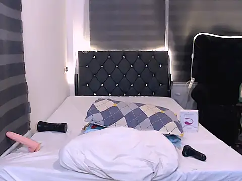 sylvannia_cumslut webcam