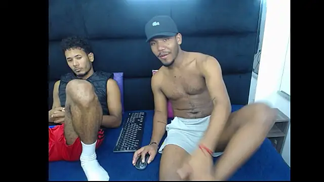 Straight_latinX webcam