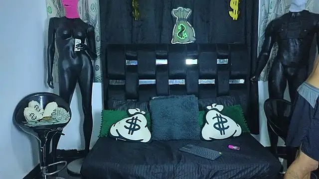 Scoundrel_Room webcam