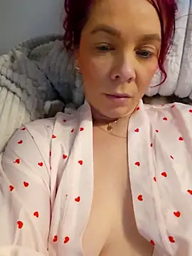 CharmingLilith webcam