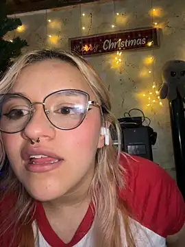 Sophia_Weest99 webcam