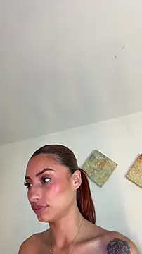 monnay520 live cam screenshot female from Colombia on VideoChat.work — Live Cam Directory