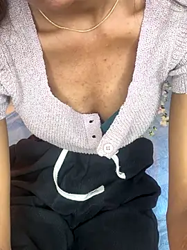 Webcam Model (Nencycute1)  is live.Free join now!