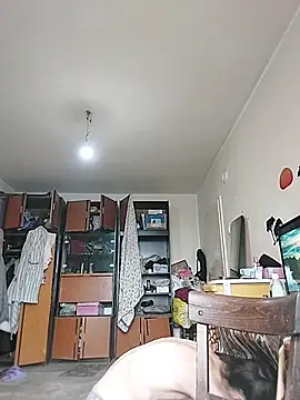 SheTheDeeevil webcam