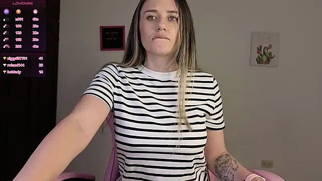 Veronika__Winslow_ webcam