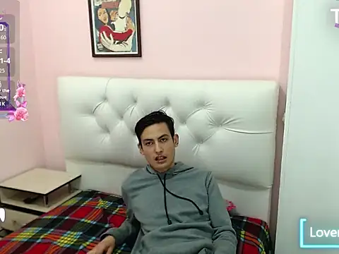 xxxstrongerboyxxx webcam