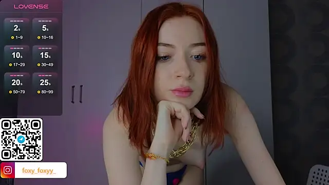 Cuteroxyfoxy webcam