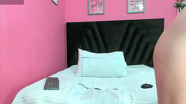 skinnyandcute webcam