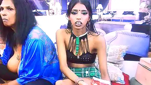 IndianSexySlender webcam