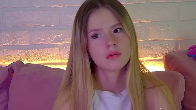 MilanaBalmain webcam