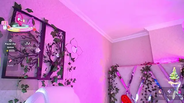 Aurora_Brownn webcam