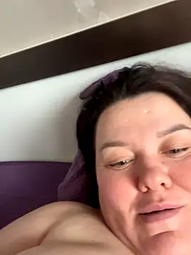 SunnyLeila2101 webcam