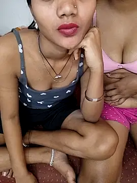 Unique_MomandDaughterrs