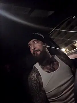 Beardedtattood webcam