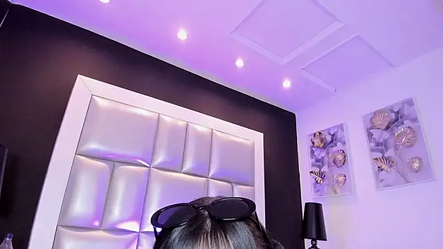 athziry_g webcam stripchat model stream image