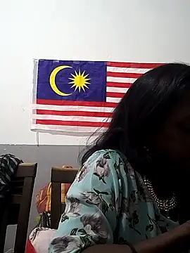 mamakarma1403 webcam