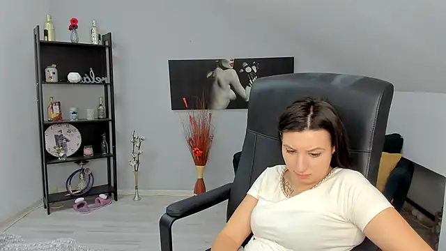 BettyJamess webcam