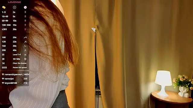 melitamoote (F young) - gentle massage of my butt