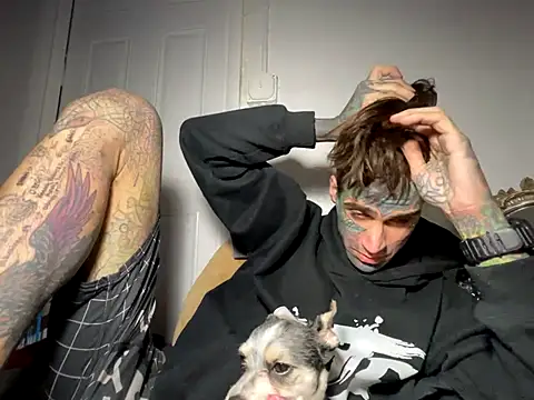 dyskizly (M young) - I only support the right arm bears 🐻