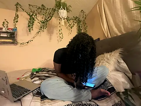 Webcam Model (magicalc00ch)  is live.Free join now!