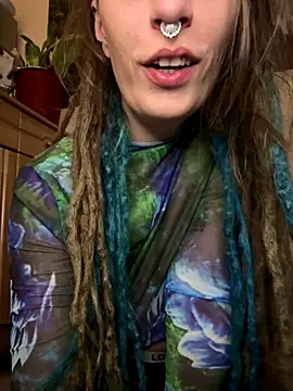 MenaDreadfull webcam