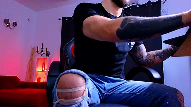 MightyAaron66 webcam