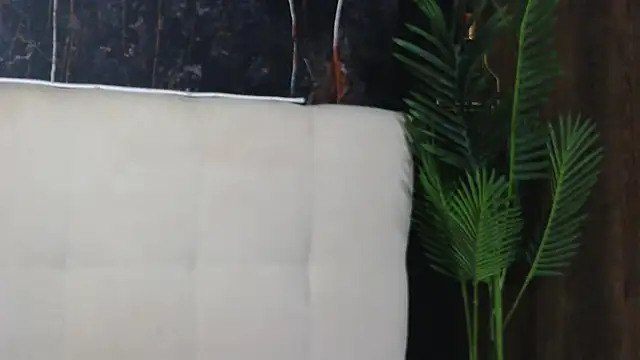 MelanieBrownn webcam