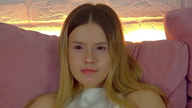 MilanaBalmain webcam