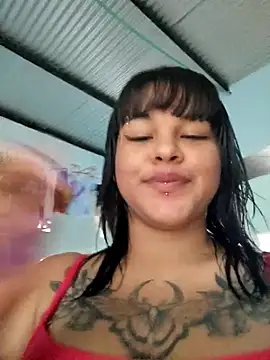 KattalellaGomez webcam