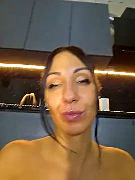 leticiawoods (F milf) - I fuck ass with my fingers