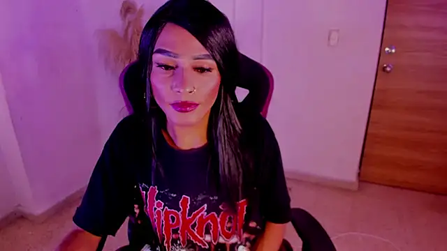 carolinemiller7 webcam