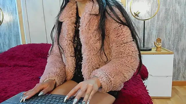 NahomyCarther webcam