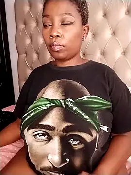 Webcam Model (CuteBootyBae)  is live.Free join now!